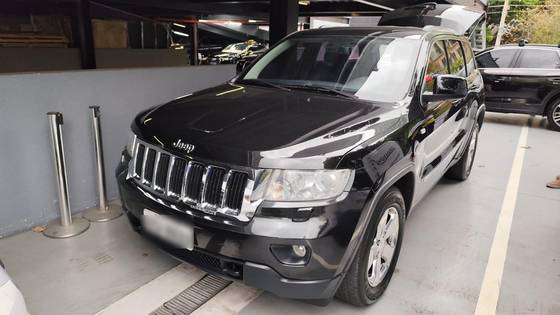 JEEP GRAND CHEROKEE 3.6 LAREDO 4X4 V6 24V GASOLINA 4P AUTOMÁTICO